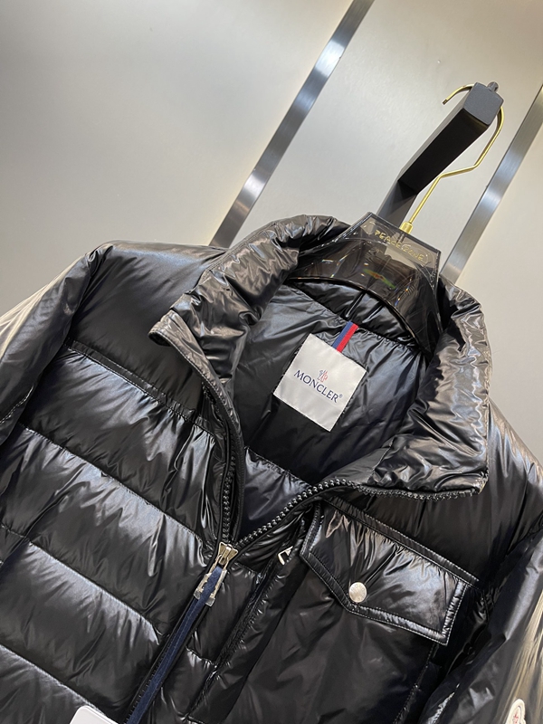 ハイクオリティダウンジャケット側面デザイン